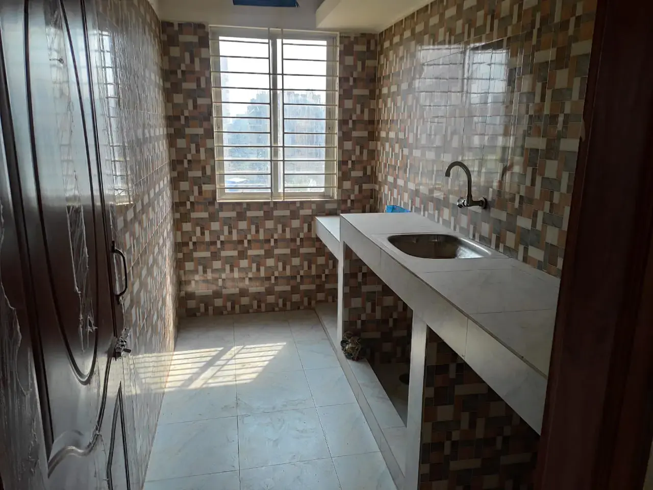 1000-sft-apartment-for-sale-in-uttara-flat-5a-107045